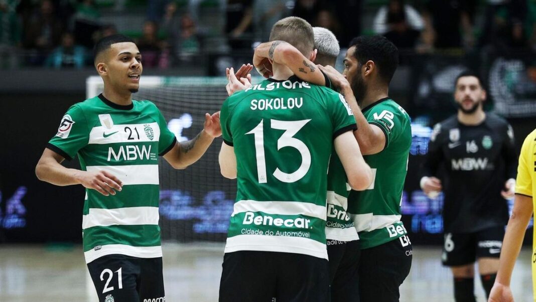 el-ala-portugues-tiago-macedo-cierra-la-plantilla-del-cordoba-futsal