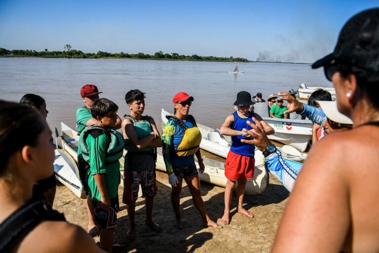 Convocan a jornada de limpieza del río