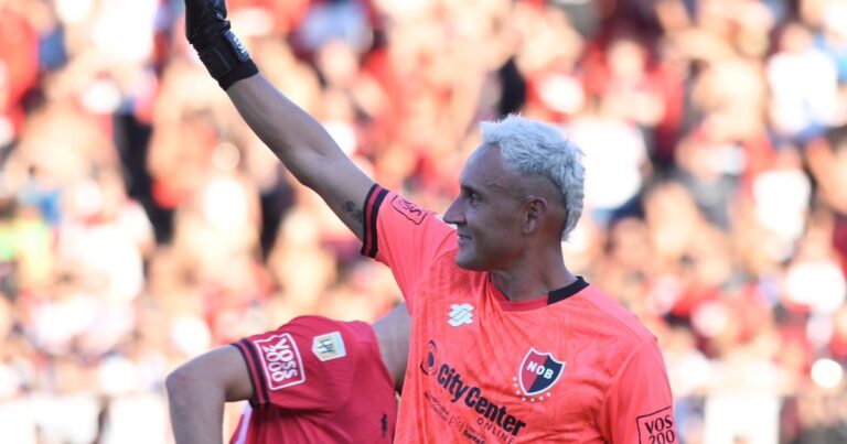 Video: Keylor Navas fue ovacionado por los hinchas de Central Córdoba