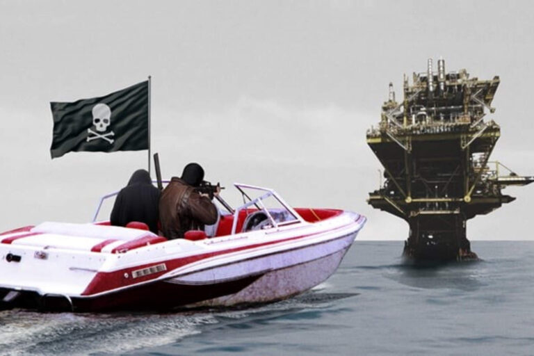 Piratas asaltan plataforma de PEMEX en Campeche: ay heridos, denuncia sindicato