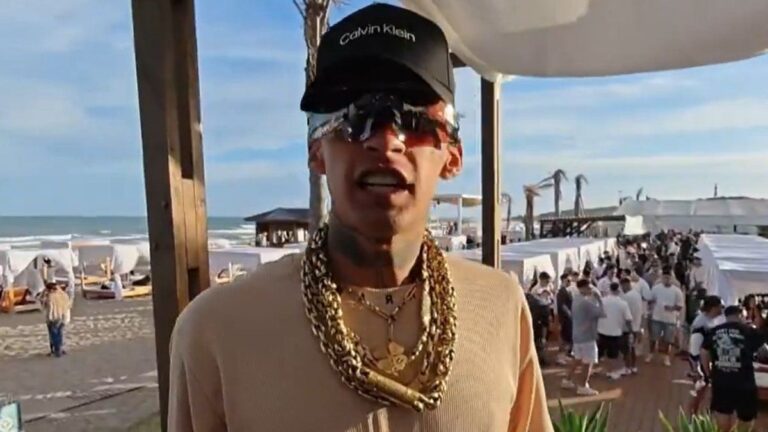 Internaron a L-Gante tras volcar con un cuatriciclo en la playa: el video
