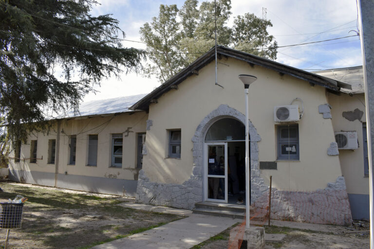 Luego del incendio, vuelve a atender el Domagk