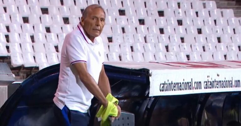 Miguel Russo: «Para mi hubo penal a Romaña»