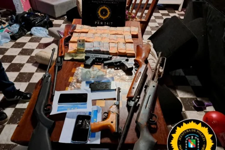 Incautaron millonaria suma de dinero en un allanamiento por narcomenudeo en el Pompeya Sur.