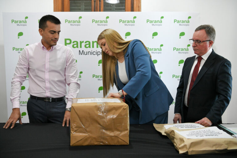 Colectivos: se presentan tres empresas a la licitación para concesionar el servicio