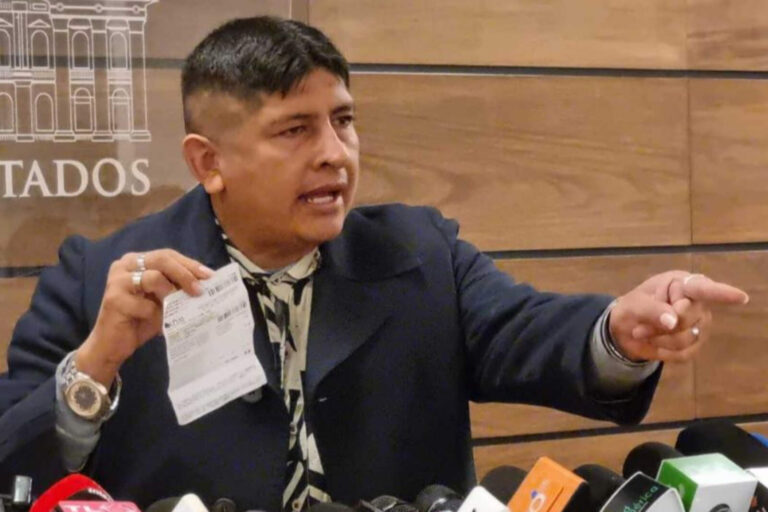 Rolando Cuellar pidió destitución de Monseñor Leigue por haber criticado el socialismo