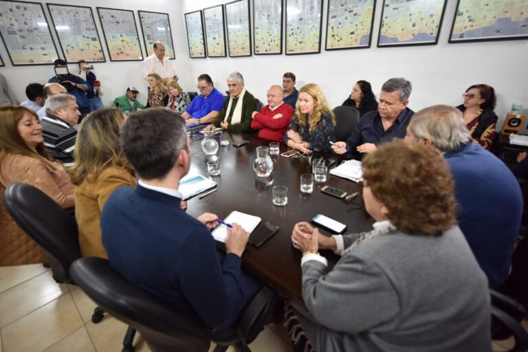 Gremios docentes valoraron el acuerdo alcanzado con el gobierno