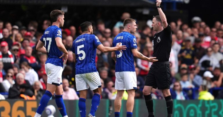 Curiosidad: el «suben y bajan, parecen ascensor» en modo Premier League