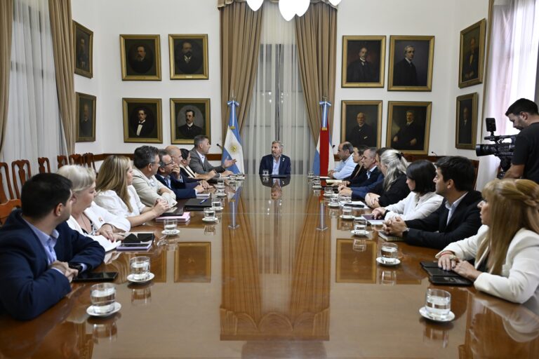 Frigerio analizó la agenda legislativa con diputados de Juntos