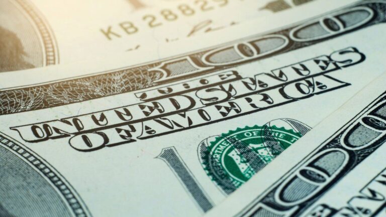 Las cuatro fuentes de dólares que piensa Luis Caputo para acumular reservas en el Tesoro