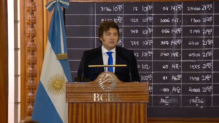 Javier Milei confirmó que vetará el aumento de las jubilaciones y la emergencia en discapacidad