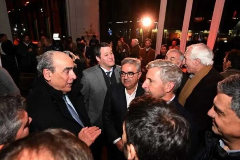 La política buena onda de Frigerio con Milei le está complicando a los entrerrianos