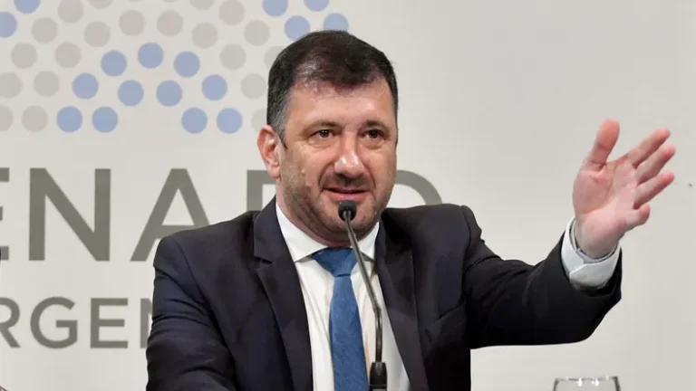 Señales: avanza el caso por coimas en el Senado y crecen las causas contra el Gobierno