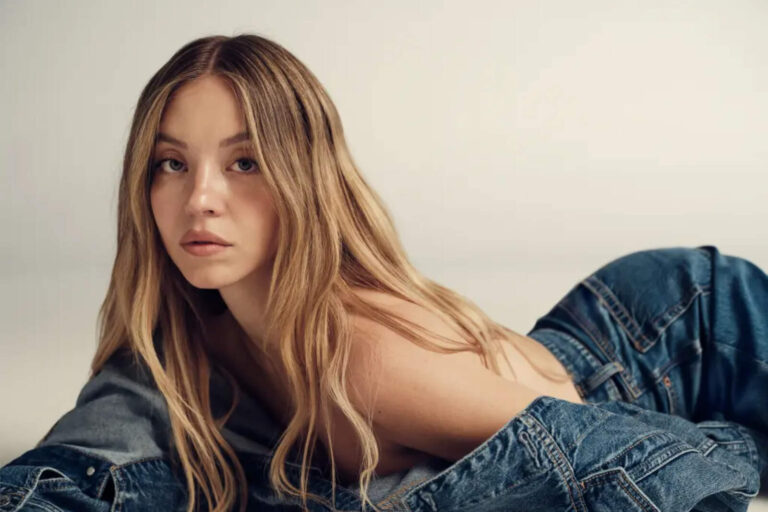 American Eagle lanzó una campaña anti woke con Sydney Sweeney y sus acciones volaron