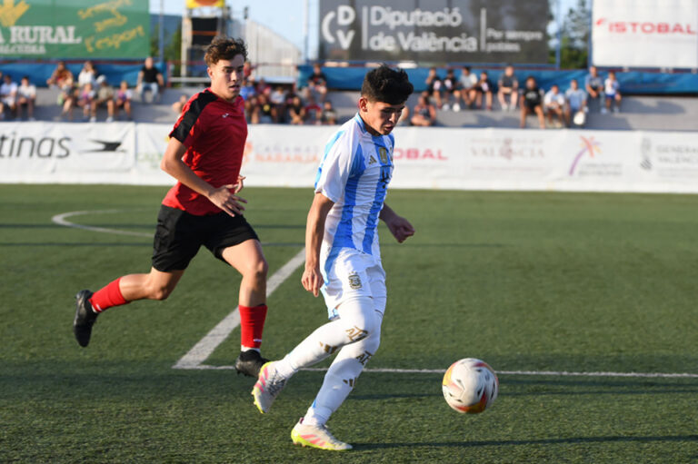 La Selección Sub 17 goleó y jugará la final en L’Alcudia
