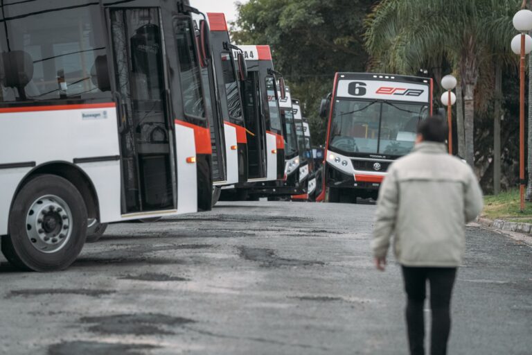 El Gobierno acompañó la presentación de nuevas unidades de Ersa para el área metropolitana