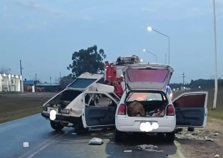 Varias personas resultaron heridas tras el choque entre dos vehículos en el acceso a Federación
