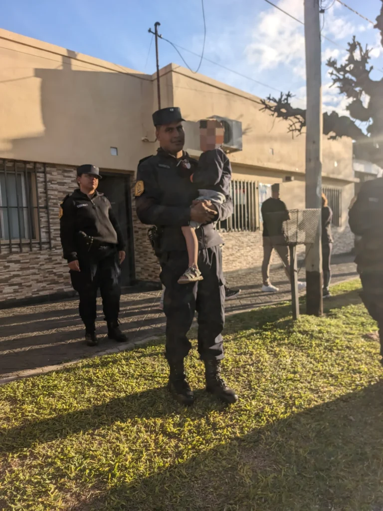 LA POLICÍA COLABORÓ EN LA BÚSQUEDA DE UN NIÑO EXTRAVIADO EN CONCORDIA