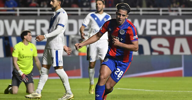 San Lorenzo venció a Vélez en un duelo caliente y se trepó a la punta de la Zona B