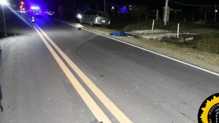 Murió un hombre al ser atropellado por un auto en el acceso a La Paz