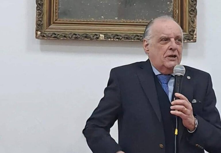 Por el acuerdo violeta, Parente desiste de pagar el aporte partidario a la UCR