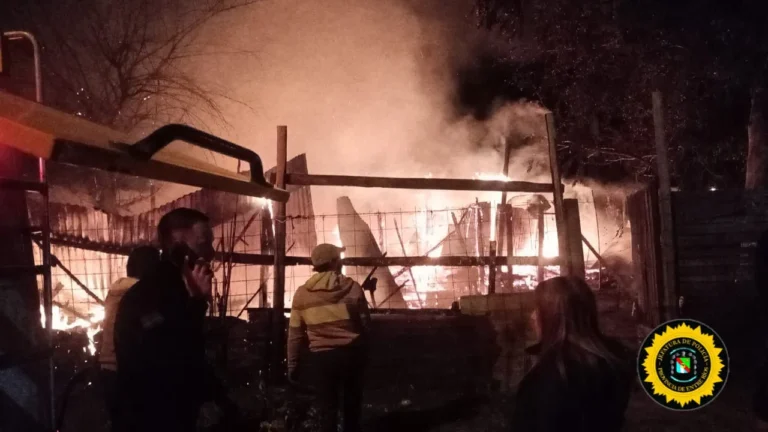 Perdió la casa y todo lo que había en ella, pero salvó la vida