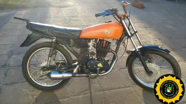 Secuestro de dos motocicletas con Pedido de Secuestro en el parque Liquidambar