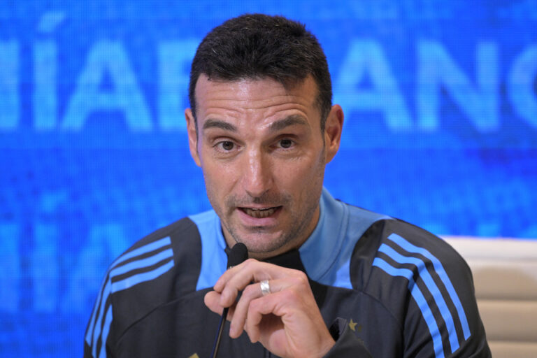 Scaloni: «Hubiese preferido no jugar la Finalissima antes del Mundial»