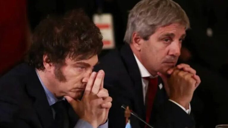 Tras el revés electoral, Javier Milei se reúne con Luis Caputo y su equipo de Economía