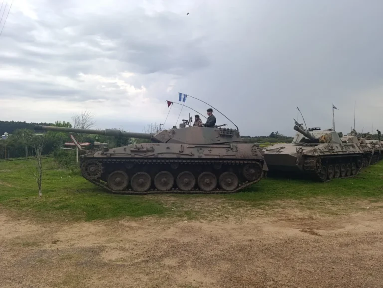 En Chajarí salieron los tanques a las calles y causaron inquietud, se trasladan por maniobras a Monte Caseros.