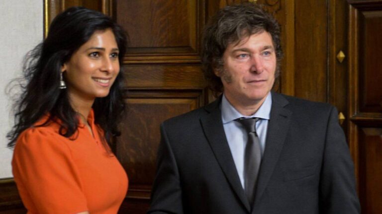 La exsubdirectora del FMI aseguró que la Argentina debe flexibilizar su régimen cambiario y sumar dólares