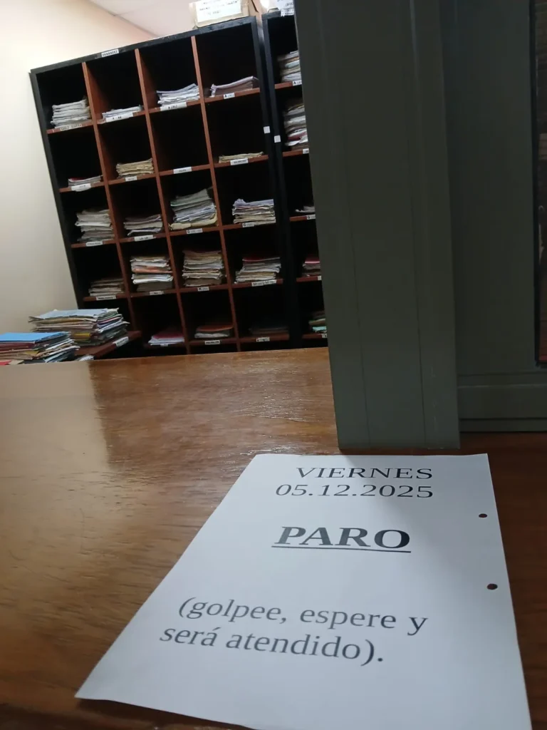 Paro de empleados de Tribunales: en Concordia, los jueces y secretarios atendieron la mesa de entradas.
