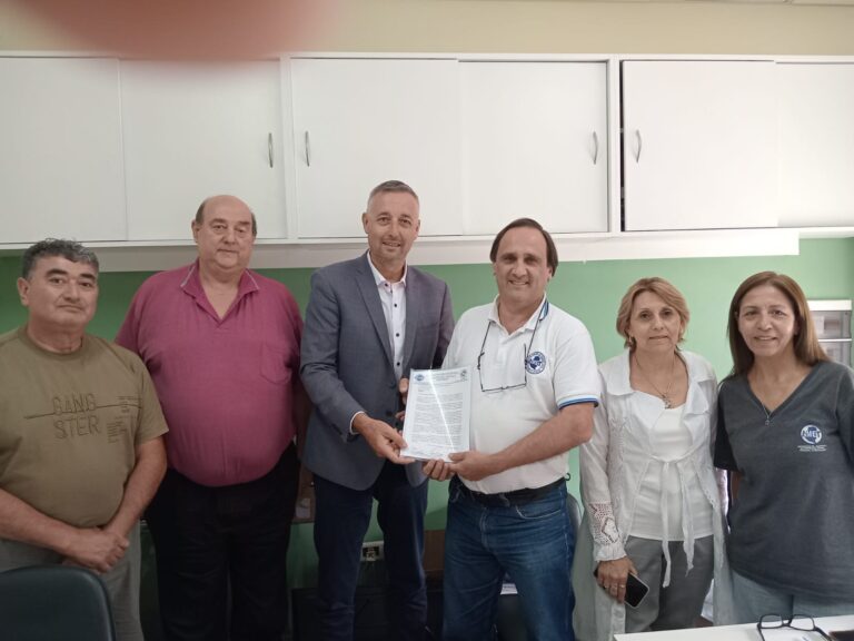 Amet interiorizó a Hein sobre el impacto de la reducción de fondos en educación