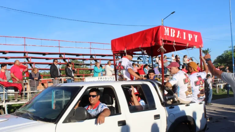 Imágenes de fe popular: misa y desfile de jinetes por el Gauchito Gil