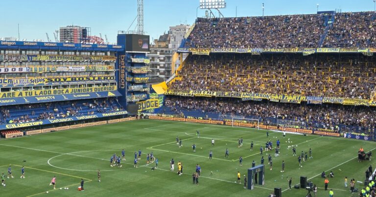 Video: El mensaje de la Bombonera a los jugadores de Boca en la previa de la Copa Russo