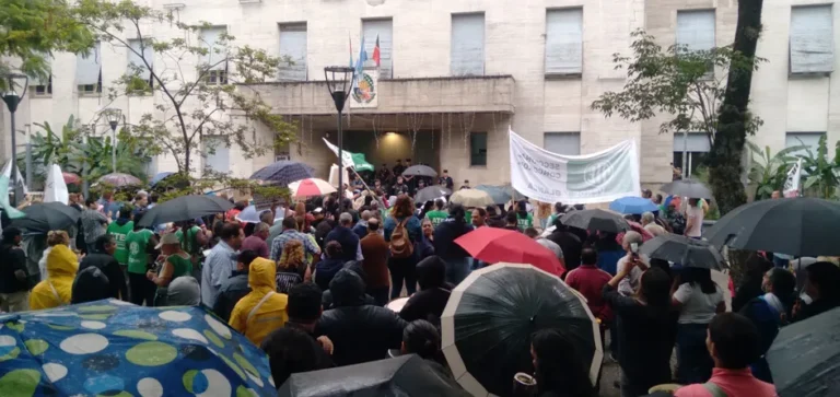 Fuerte comunicado de los asesores legales de los sindicatos municipales STEMC, ATE y UOEMC: Acusan a Azcué de incumplir lo pactado.