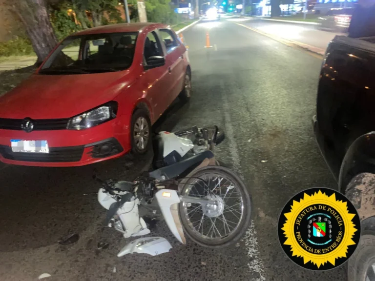 CARAMBOLA DE TRÁNSITO EN AV. EVA PERÓN Y ARRUABARRENA CON UN HERIDO TRASLADADO AL MASVERNAT