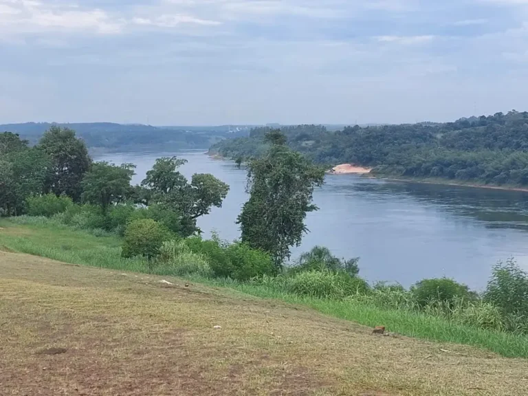 Macabro hallazgo en el río Paraná: encontraron un cuerpo atado y con la cabeza cubierta