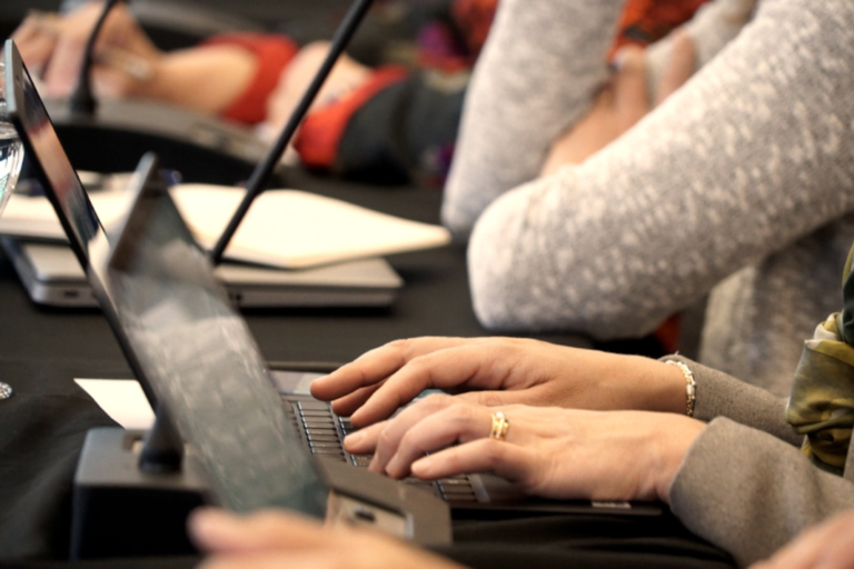 Juicio por jurados: sin definición en el caso de los dos policías acusados de abuso sexual en el ferrocarril