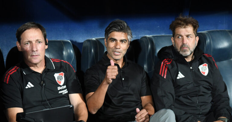 Escudero, el DT interino de River: «Al plantel lo encontré golpeado, trabajamos en lo anímico»